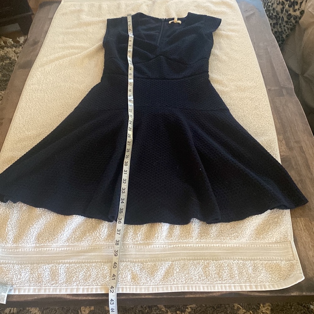Rebecca Taylor from Neiman’s dark navy blue dress that flares out beautifully - Picture 9 of 14